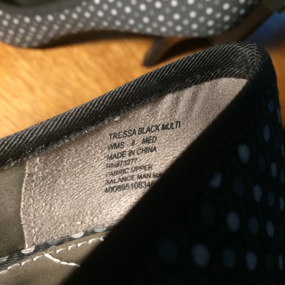 Apt. 9 Blk/Gry Polka Dot Fabric High Heel Pump  8M - Picture 6 of 7